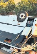 Tarım İşçilerini Taşıyan Midibüs Devrildi: 25 Yaralı