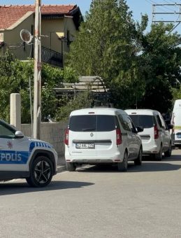 Tartıştığı Ablasına ve Annesine Saldırıp İntihar Girişiminde Bulundu