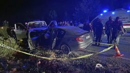Ters Şeride Giren Minibüs, Otomobille Çarpıştı: 1 Ölü, 8 Yaralı