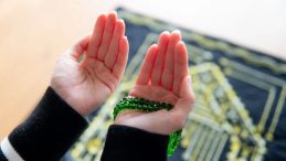 TEŞRİK TEKBİRİ ARAPÇA-TÜRKÇE OKUNUŞU: Diyanet ile Teşrik tekbirleri ne zaman başlar, nasıl yapılır, kaç defa getirilir?