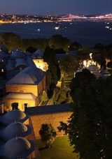 Topkapı Sarayı Gece Ziyaretçilerini Ağırlamaya Başladı