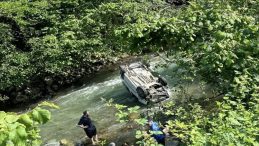 Trabzon’da Araç Dereye Düştü: 2 Ölü, 1 Yaralı