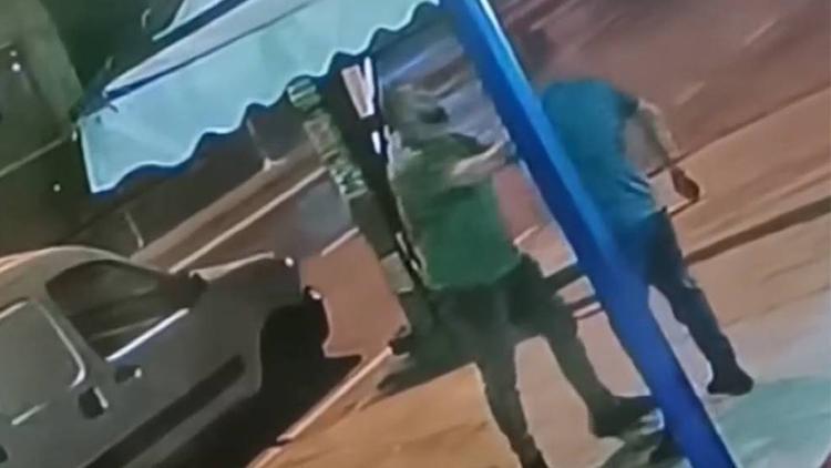 Trafik Kavgasında Yaşanan Ölümcül Yumruk! Kalp Masajı Uyguladı