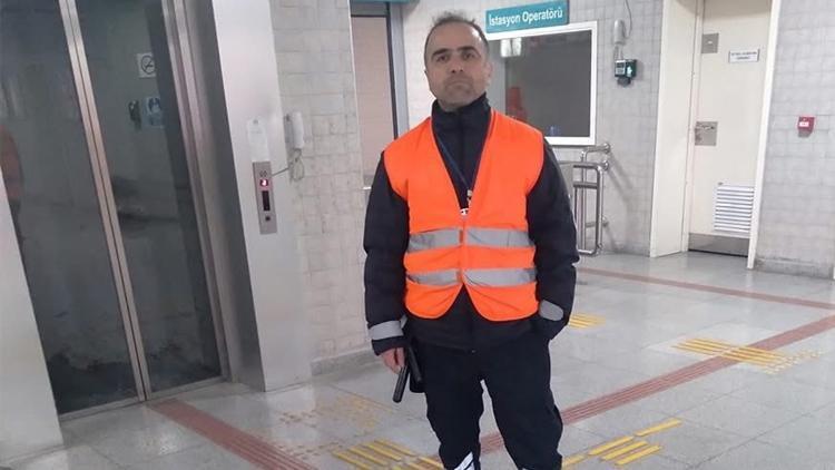Trende Sigara İçtiği İçin Kendini Uyaran Güvenlik Görevlisini Öldürdü