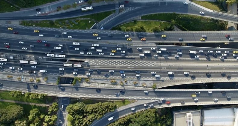 TÜİK Verilerine Göre: Trafikte Araç Sayısında Tarihi Artış, 205 Bin Araç Eklendi