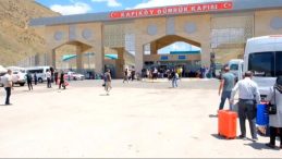 Türkiye’deki İranlılar, İsrail’in Saldırılarına Rağmen Ülkelerine Geri Dönüyor