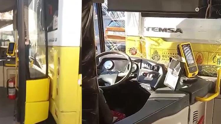 Üsküdar’da İETT Otobüsleri Çarpıştı