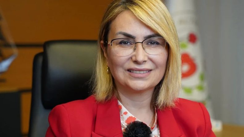 Yasemin Fazlaca CHP'den İstifa Etti