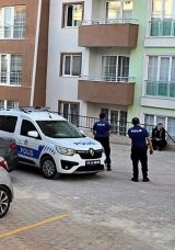 Yatağında Ölü Bulunan Kadının Kayıp Eşi Aranıyor