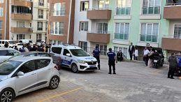 Yatağında Ölü Bulunan Kadının Kayıp Eşi Aranıyor