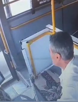 Yol Verme Tartışması Sonucu Halk Otobüsü Şoförü Yaralandı: Saldırganın Geçmişi Suç Dolu!
