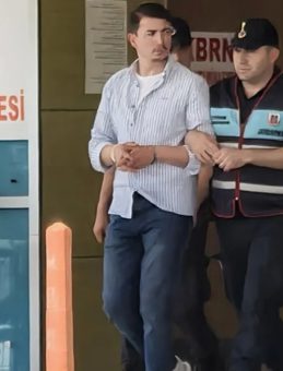 Yol verme yüzünden çıkan kavgada 1 kişi bıçaklandı, 3 kişi darp edildi! Şahıs tutuklandı