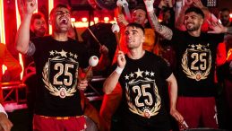 Yunus Akgün, Köy Okulundaki Öğrencilere Forma Gönderdi