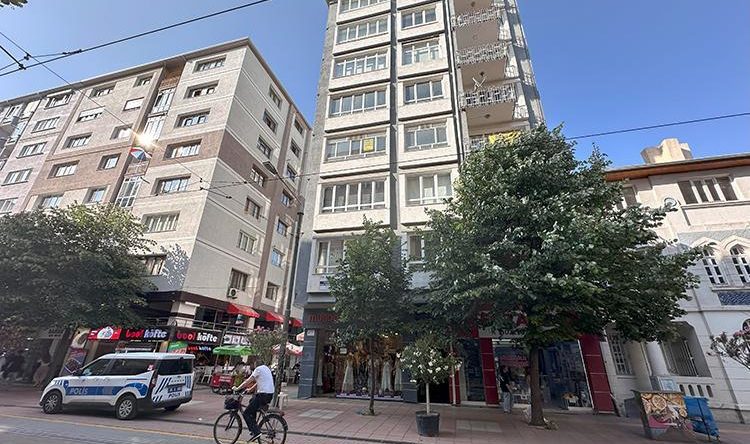 ‘Yüzde 75 çözdüm’ demişti! Kanser araştırmaları yapan doktor evinde ölü bulundu