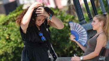 '53 Derece' Uyarısı Yapılmıştı… Antalya'da Termometreler Hangi Sıcaklığı G&ouml;sterdi?