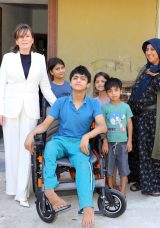15 G&uuml;n &Ouml;nce Tekerlekli Sandalyeleri &Ccedil;alınmıştı: Enes Ak&uuml;l&uuml; Tekerlekli Sandalyasına Kavuştı