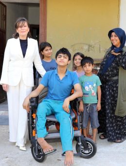 15 Gün Önce Tekerlekli Sandalyeleri Çalınmıştı: Enes Akülü Tekerlekli Sandalyasına Kavuştı