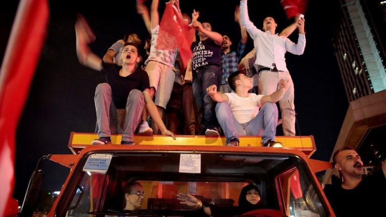 15 Temmuz Hain Darbe Girişiminin Üzerinden 9 Yıl Geçti… Akıllarda Kalan O Anlar