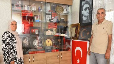 15 Temmuz Şehidi Ahmet &Ccedil;akır'ın Ailesi Konuştu: 1 Kez G&ouml;rd&uuml;ğ&uuml; Kızı 2,5 Yıl Yaşayabildi