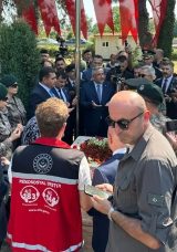 15 Temmuz Şehidi Emniyet M&uuml;d&uuml;r&uuml; Ufuk Baysan&rsquo;ın Kabri ve Baba Evi Ziyaret&ccedil;i Akınına Uğradı