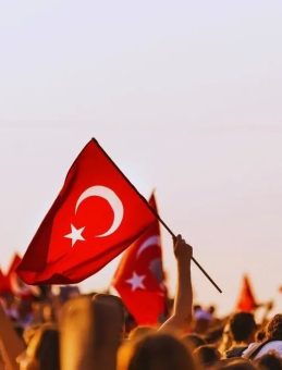 15 Temmuz'da Özel Sektör ve Kamu Kurumları Tatil Mi Olacak?