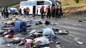 4 Kişinin Hayatını Kaybettiği Kazada Otob&uuml;s Şof&ouml;r&uuml; G&ouml;zaltına Alındı