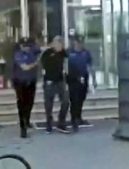 66 Yaşındaki Adam, Eşini Bıçaklayarak Katil Oldu