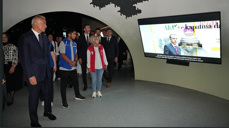 Bakan Ersoy Tiyatro Gösterimi