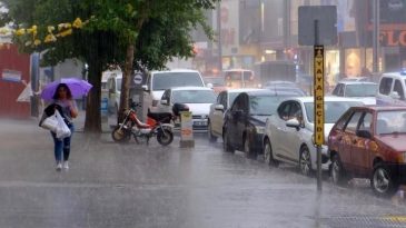 8 İlde G&ouml;k G&uuml;r&uuml;lt&uuml;l&uuml; Sağanak Yağış Bekleniyor! Meteoroloji Uyardı!