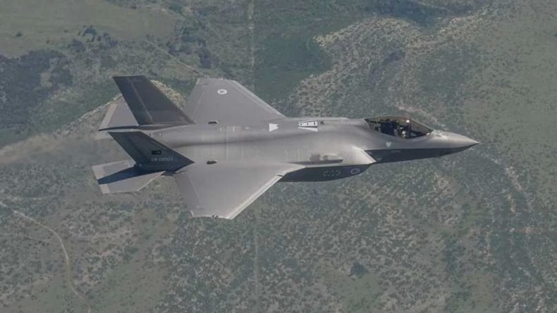 ABD'de F-35 Savaş Uçağı Düştü: Pilot Sağ Kurtuldu!