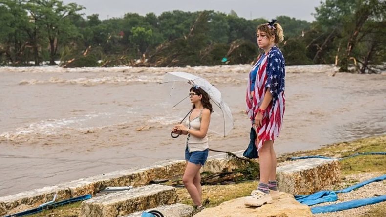 ABD'de Sel Felaketi: En Az 13 Kişi Hayatını Kaybetti, Çok Sayıda Kayıp Var