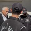 Adana Belediyesi Önünde Gazetecilere Saldırı: A Haber Canlı Yayınında Gergin Anlar