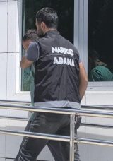 Adana'da H&uuml;k&uuml;ml&uuml; 18 Torbacı Yakalandı