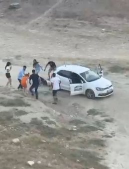 Adana'da İlginç Evlilik Teklifi! Karakolluk Oldular