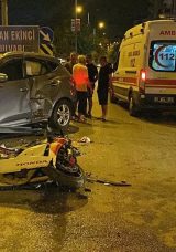 Adana'da Motosiklet ile Otomobil &Ccedil;arpıştı: Motosiklet S&uuml;r&uuml;c&uuml;s&uuml; Hayatını Kaybetti