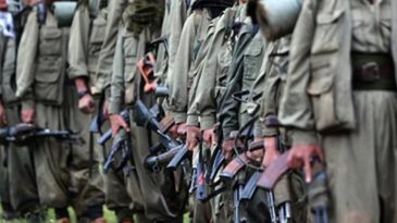 Adım Adım 'Ter&ouml;rs&uuml;z T&uuml;rkiye'ye! Gruplar Halinde Silahları Teslim Edecekler: PKK Ne Zaman Silah Bırakacak?