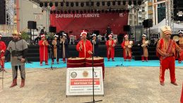 Afyon’da 15 Temmuz ruhu sağanakta bile sönmedi