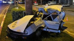Ağaca Çarpan Otomobilin Sürücüsü Hayatını Kaybetti
