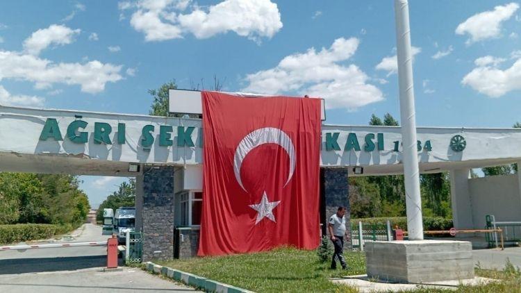 Ağrı'da Terörsüz Türkiye vurgusu! Türk bayraklarıyla donatıldı
