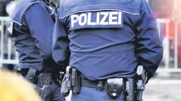 Almanya&rsquo;da Konsolosluk G&ouml;revlisine Şok Baskın