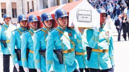 Altan Öymen’e TBMM’de veda töreni
