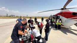 Ambulans Helikopter Muş'ta Serhat Bebek İçin Havalandı