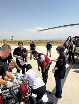 Ambulans Helikopter Muş'ta Serhat Bebek İçin Havalandı