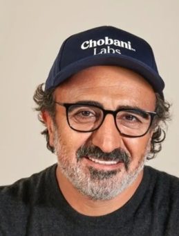 Anadolu'dan Dünyaya Uzanan Bir Liderlik Hikayesi: Hamdi Ulukaya Kimdir?