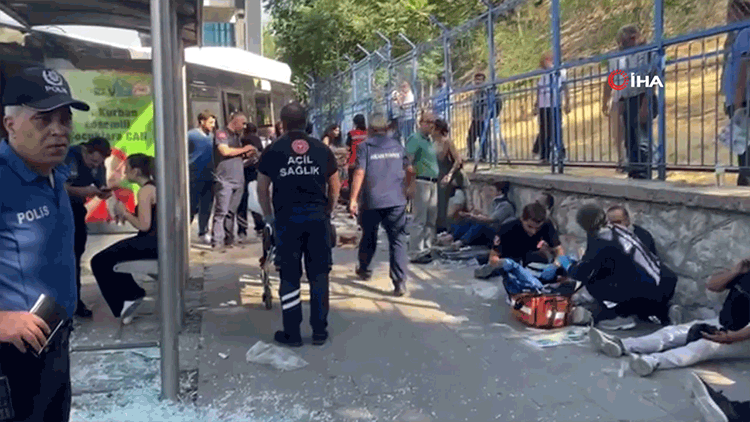 Ankara'da Belediye Otobüsü Kaza Yaptı! 20 Kişi Yaralandı