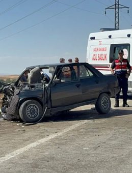Ankara'da Feci Kaza: İki Araç Çarpıştı, 1 Kişi Hayatını Kaybetti, 4 Kişi Yaralandı