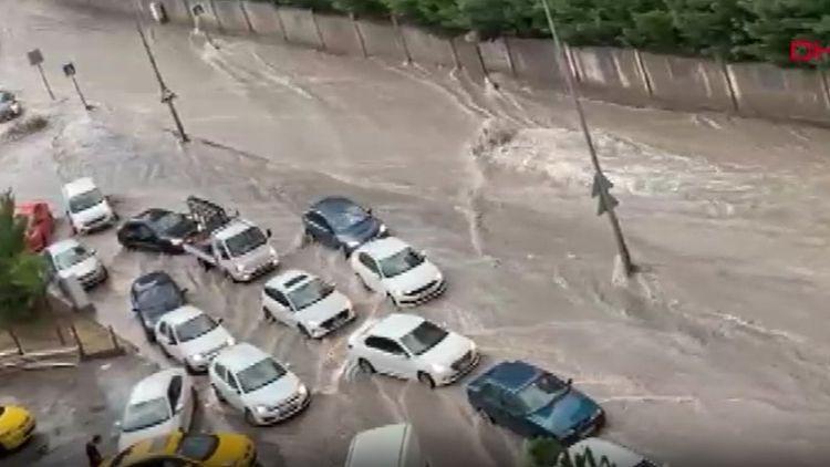 Ankara’da Sel, Araçları Sürükledi! Vali Şahin’den Açıklama