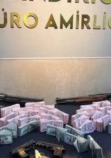 Ankara&rsquo;da Sosyal Medya &Uuml;zerinden Fahiş Fiyatlar Elde Eden Eğlence Mekanına Operasyon: 6 Kişi Tutuklandı