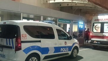 Annesini Bı&ccedil;aklayan Kardeşini Silahla Vurdu