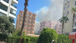 Antalya Lara Bölgesi’nde Orman Yangınına Hızla Müdahale Ediliyor